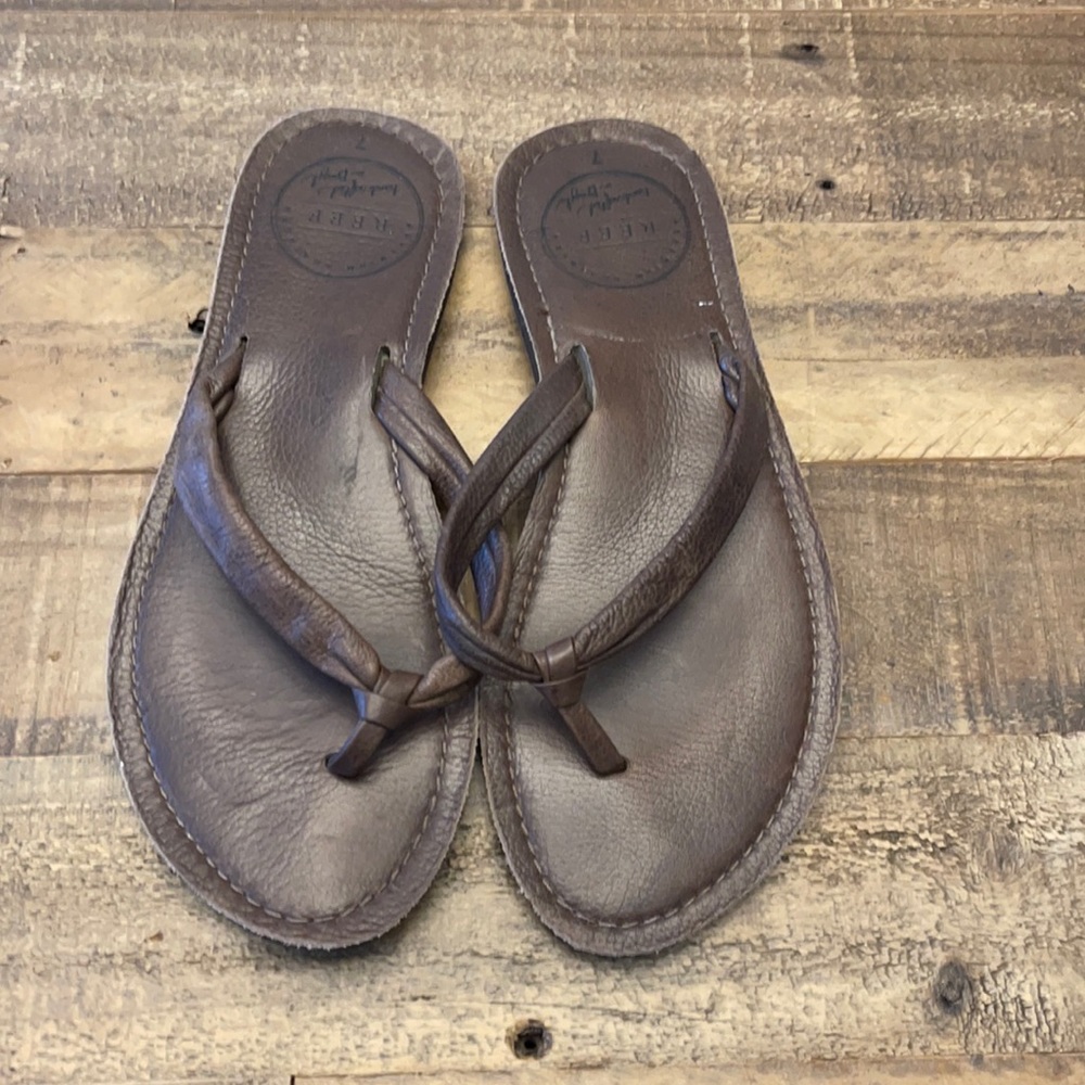 Reef sandals size 7